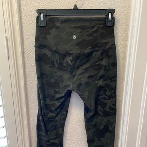 Lulu Align leggings in GREEN camo
